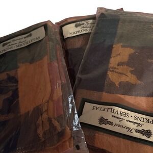 Set of 3 Harvest of Leaves Cloth Fall Napkins‎ - New!   Total Napkins 6